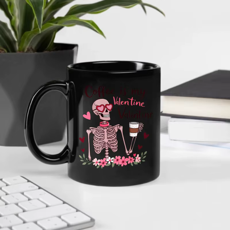 Le café est mon mug noir Saint-Valentin avec motif tête de mort et tasse