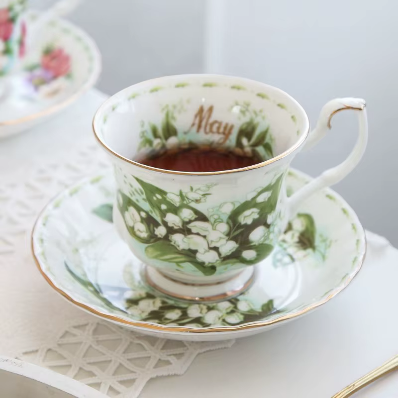 Service à thé Royal Albert en porcelaine fine pour le thé de l'après-midi - cadeau de luxe pour la maison