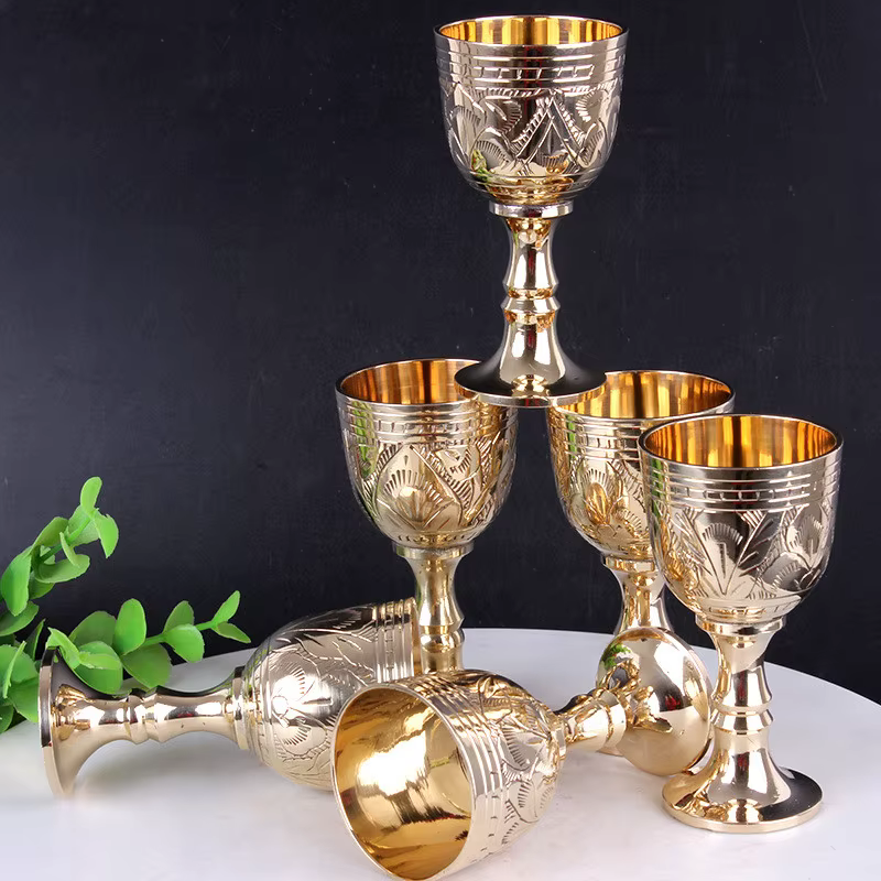 Verre à vin en laiton pur du Pakistan