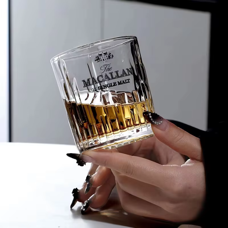 Collection privée Macallan verre cristal à facettes Der whiskybecher whisky roche