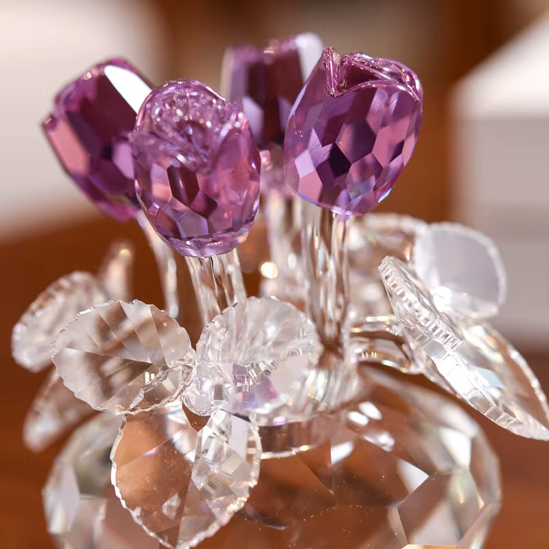 Figurines de roses en cristal