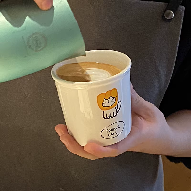 Tasse à café en céramique avec chaton toast de dessin animé mignon