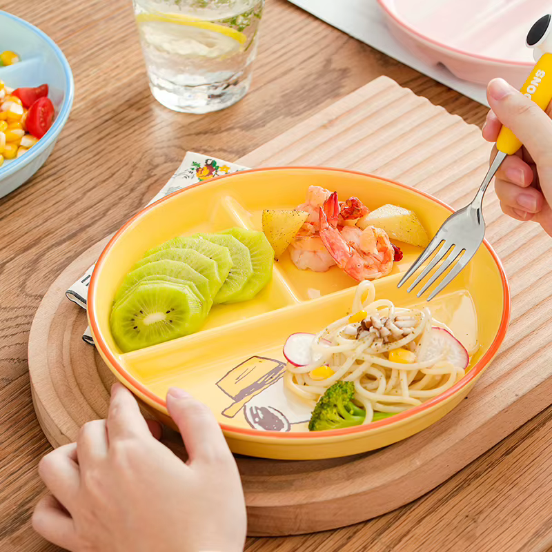 Assiette en céramique Snoopy Kawaii de grande capacité de 8 pouces