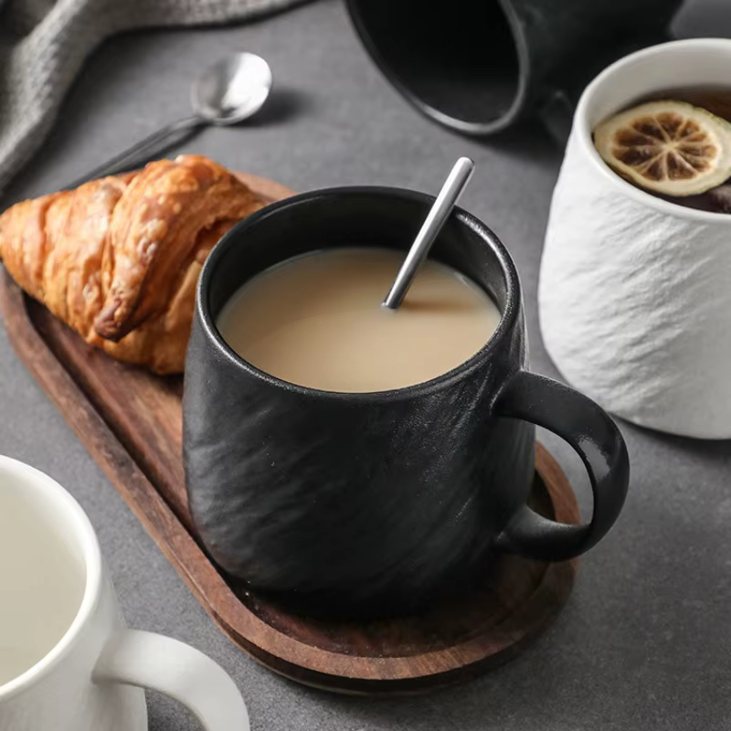 Tasse à café en céramique de bergame en pierre simple