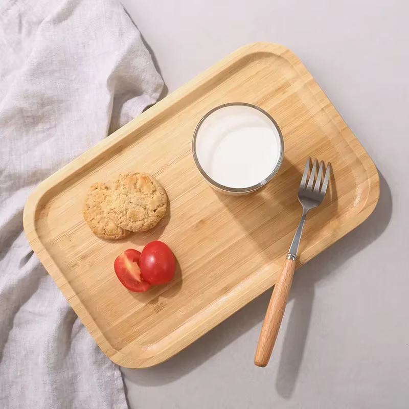 Assiette à dessert japonaise en bois