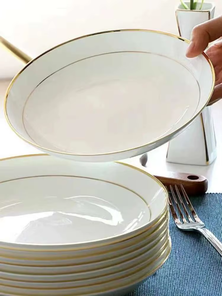 Assiette à manger en céramique Sophia China Gold Border