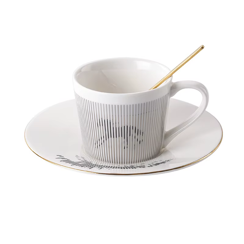 Tasse anamorphique cheval créative
