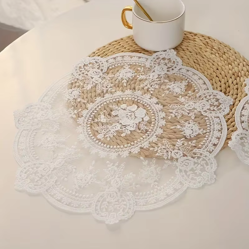 Tapis de Table en dentelle brodé de fleurs