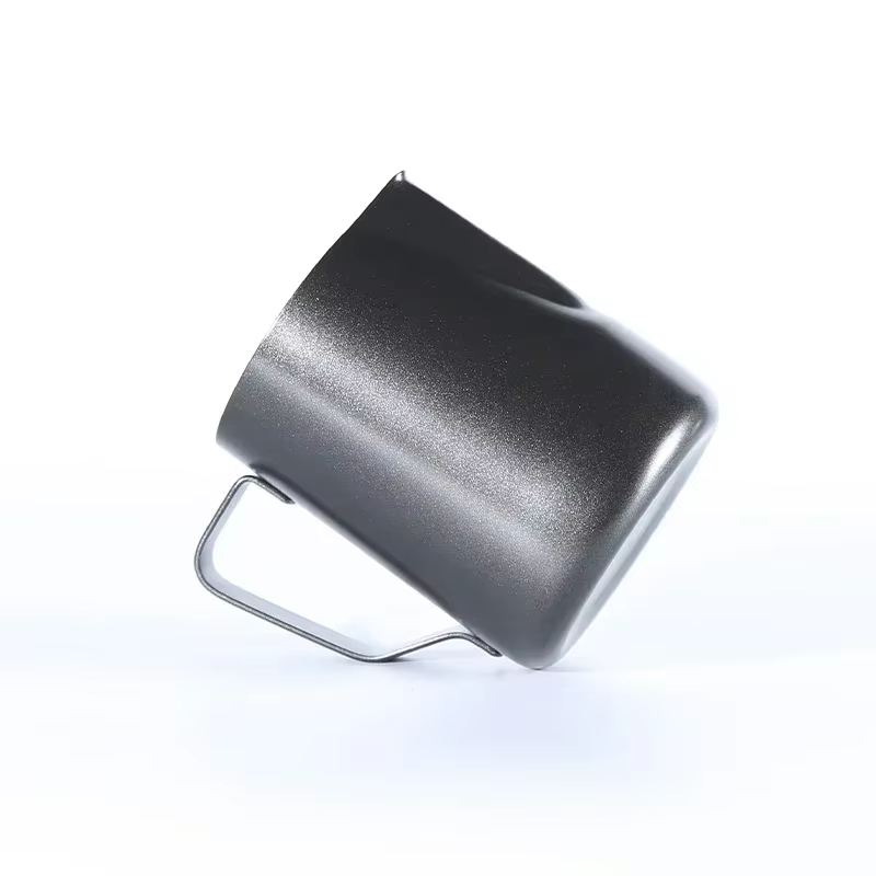 Tasse à latte art noire épaisse 350/600 ml avec bec verseur