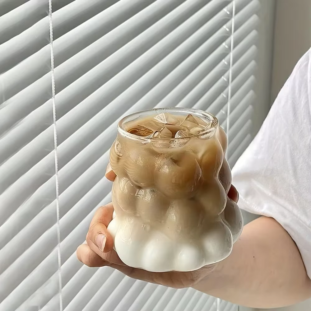 Tasse à café en verre de raisin pour boire