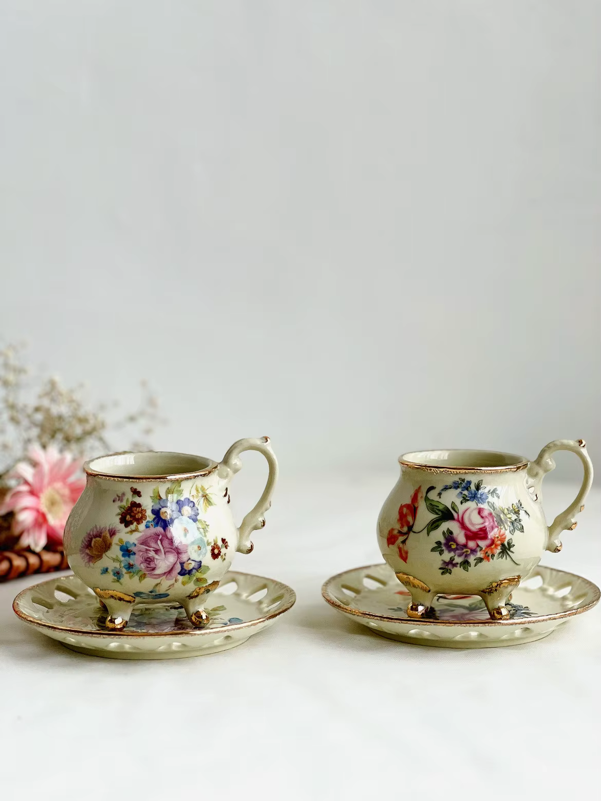 Tasse florale à quatre pattes de style cour rétro