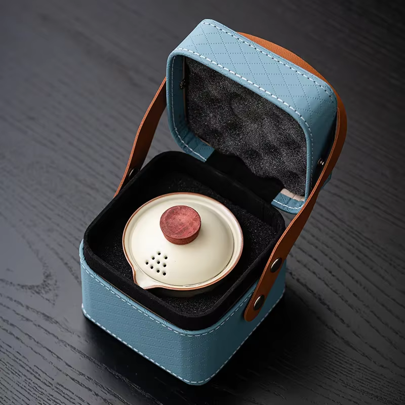 Service à thé de voyage Ru Kiln avec un pot et trois tasses à pression en céramique d'extérieur standard