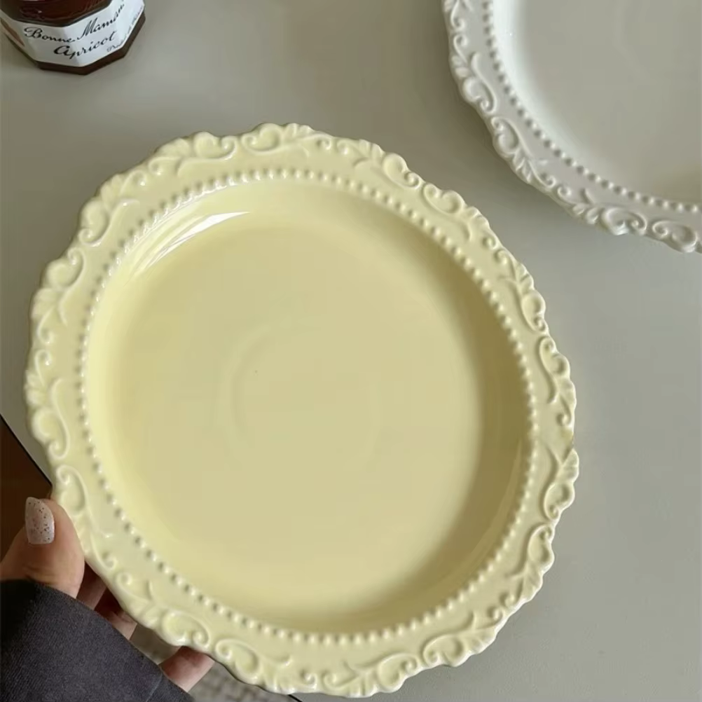 Assiette en céramique en Relief français