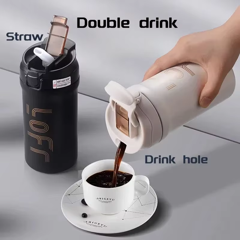 Tasse à café thermique avec paille