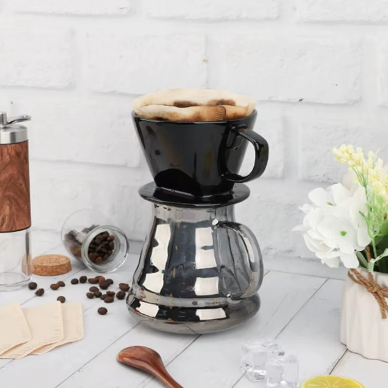 Goutteur à café en céramique noire réutilisable