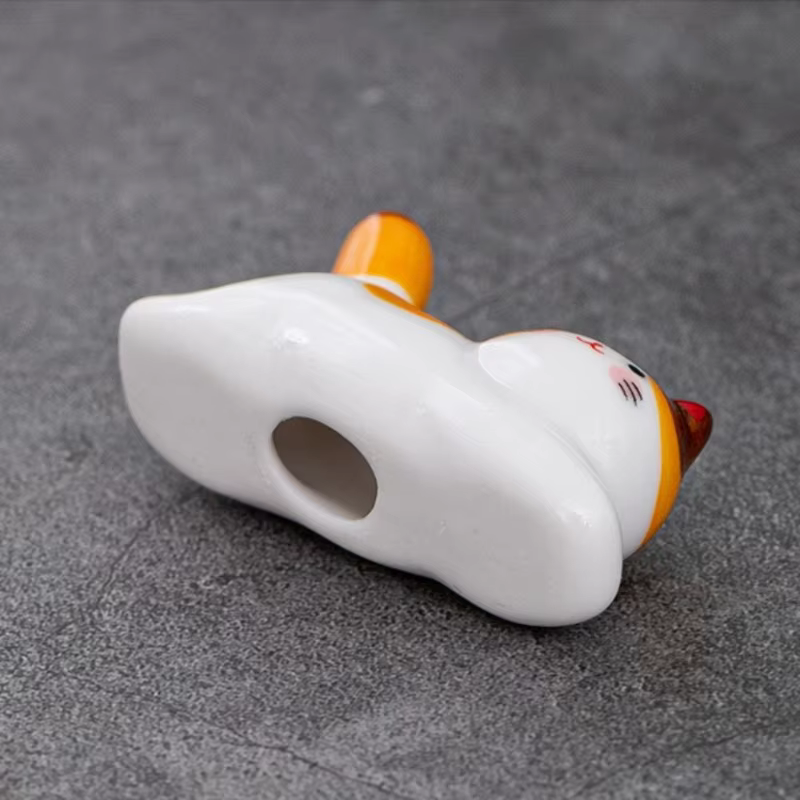 Porte-baguettes et ustensiles en céramique pour chat