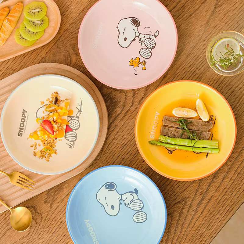 Assiette alimentaire Snoopy de dessin animé