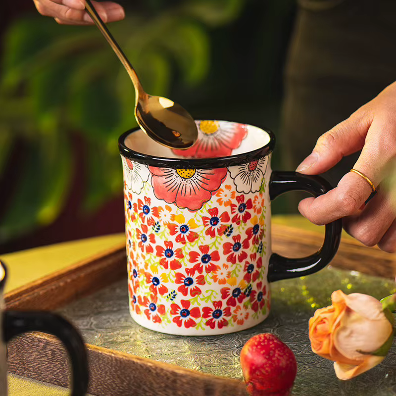 Tasse en céramique Vintage à la main fleur