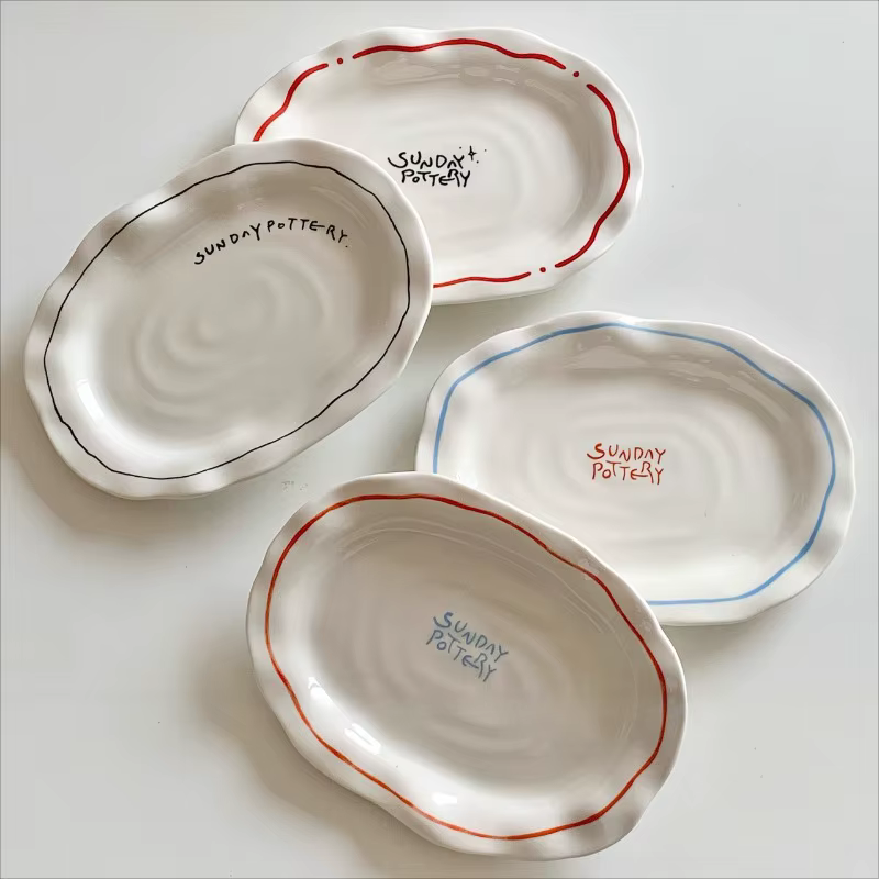 Assiette ovale en céramique de ligne rétro