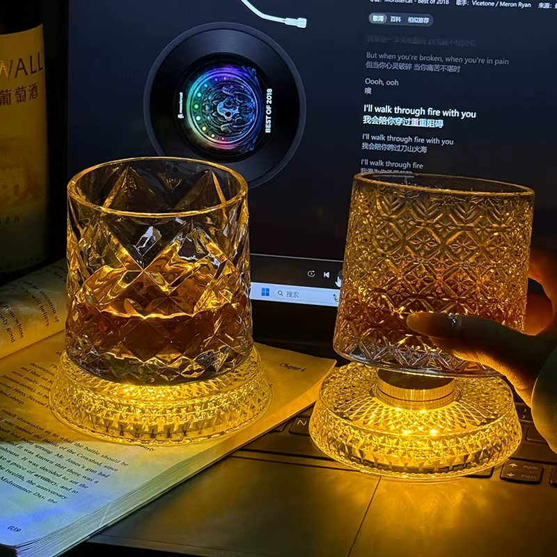 Verre à whisky rotatif avec Base en verre