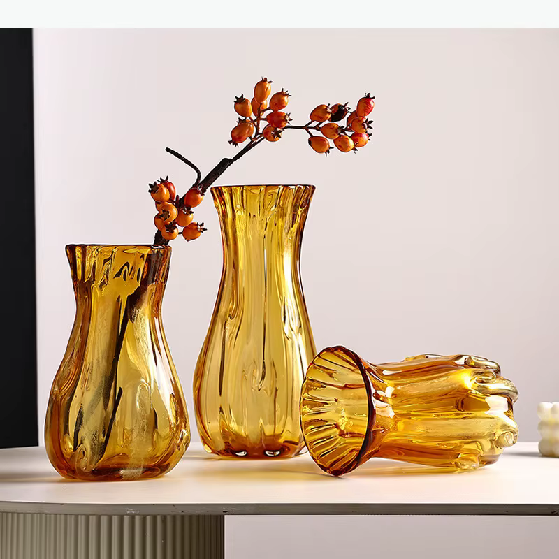 Vase en verre créatif couleur ambre