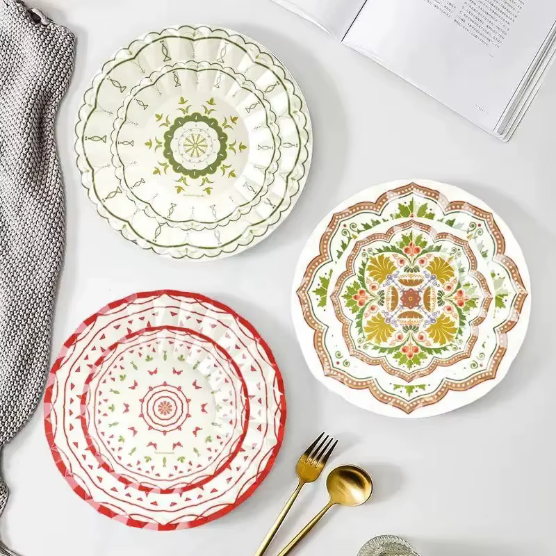 Assiettes rondes à motif bohème