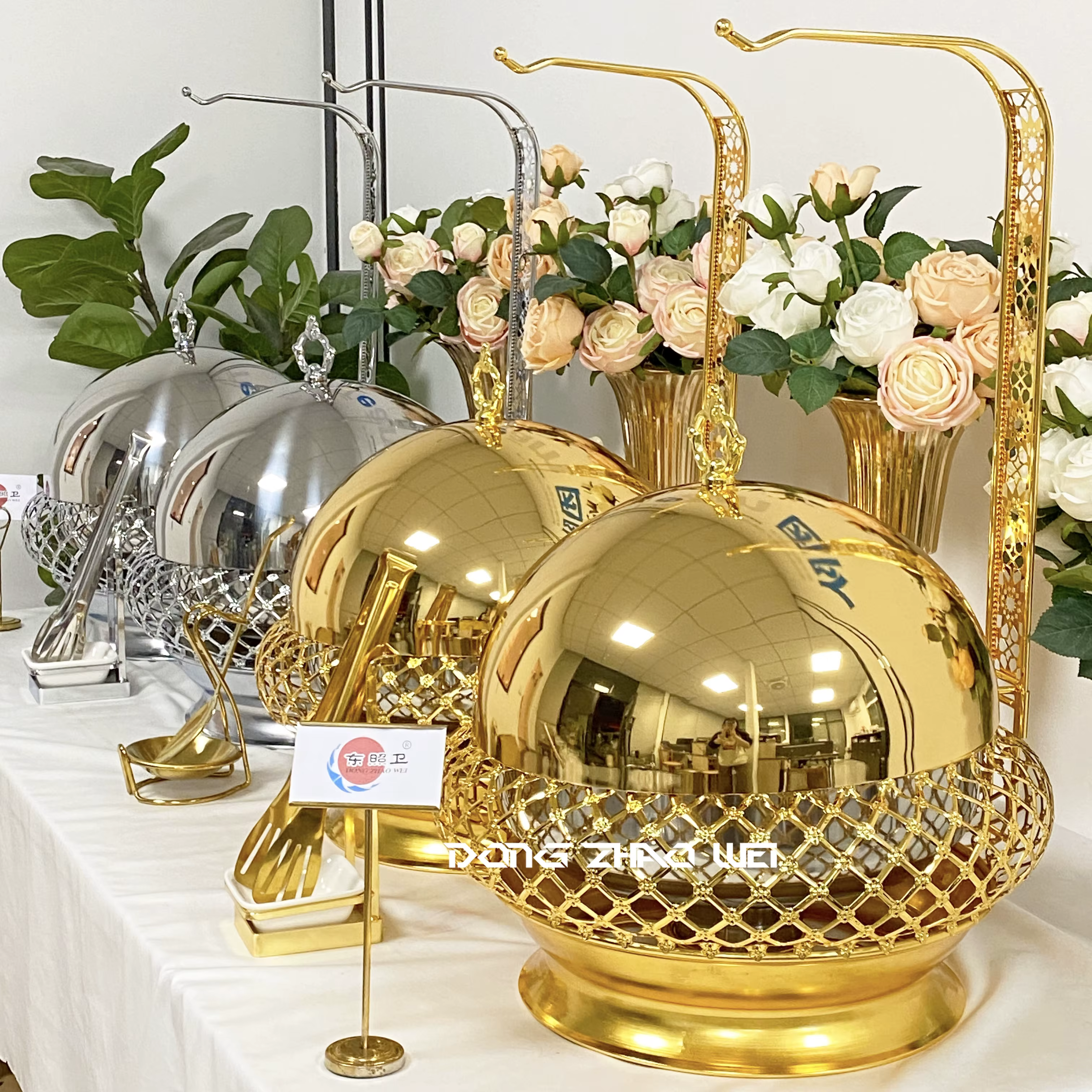 Plats de service de luxe pour fête de mariage