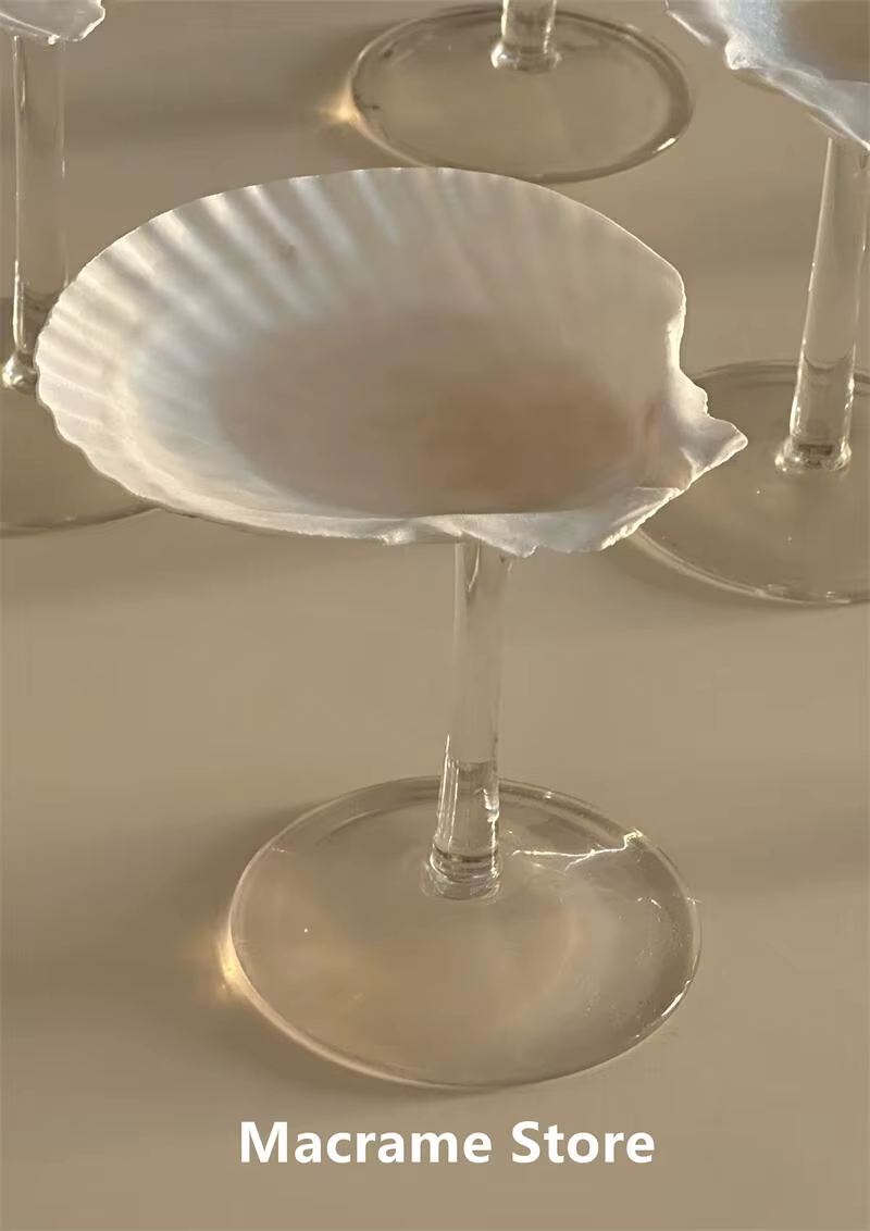 Verre à vin en coquille de conque naturelle fait à la main