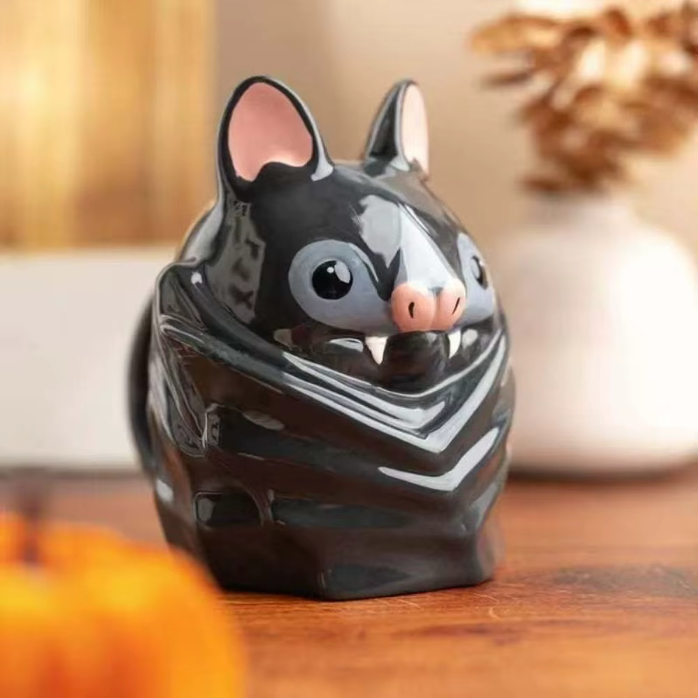 Tasse à café originale en forme de chauve-souris inversée