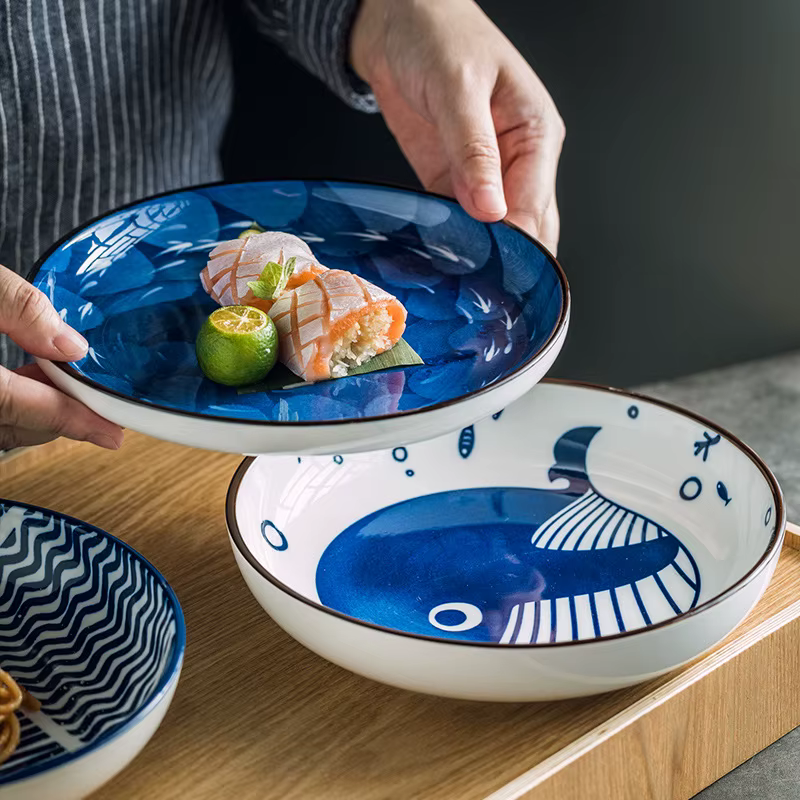 Assiette en céramique japonaise