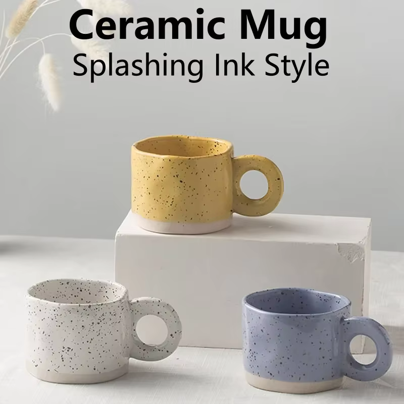 Tasse en céramique avec poignée en forme d'anneau