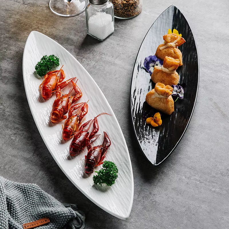 Assiette à longues feuilles japonaises