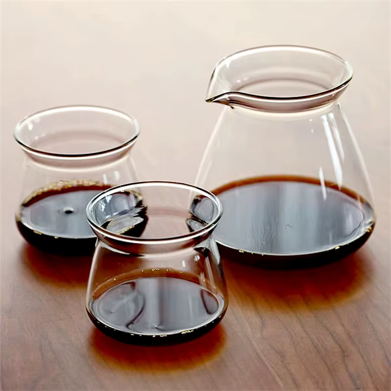 Cafetière en verre infusée à la main