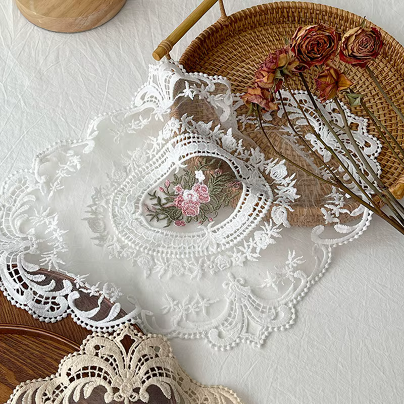 Nappe de Table Vintage en dentelle