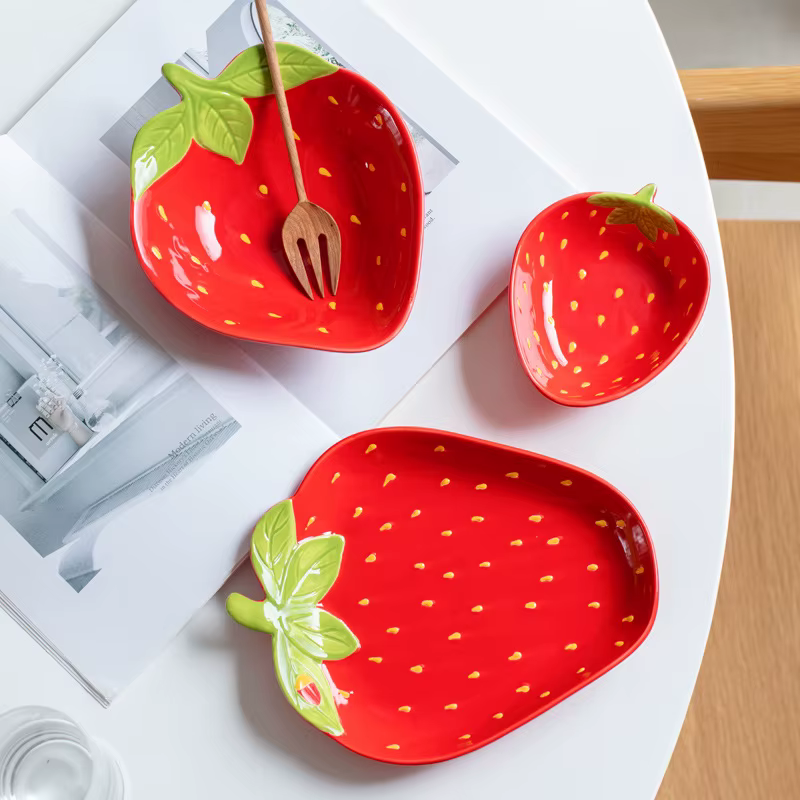 Bol à salade en céramique en forme de fraise
