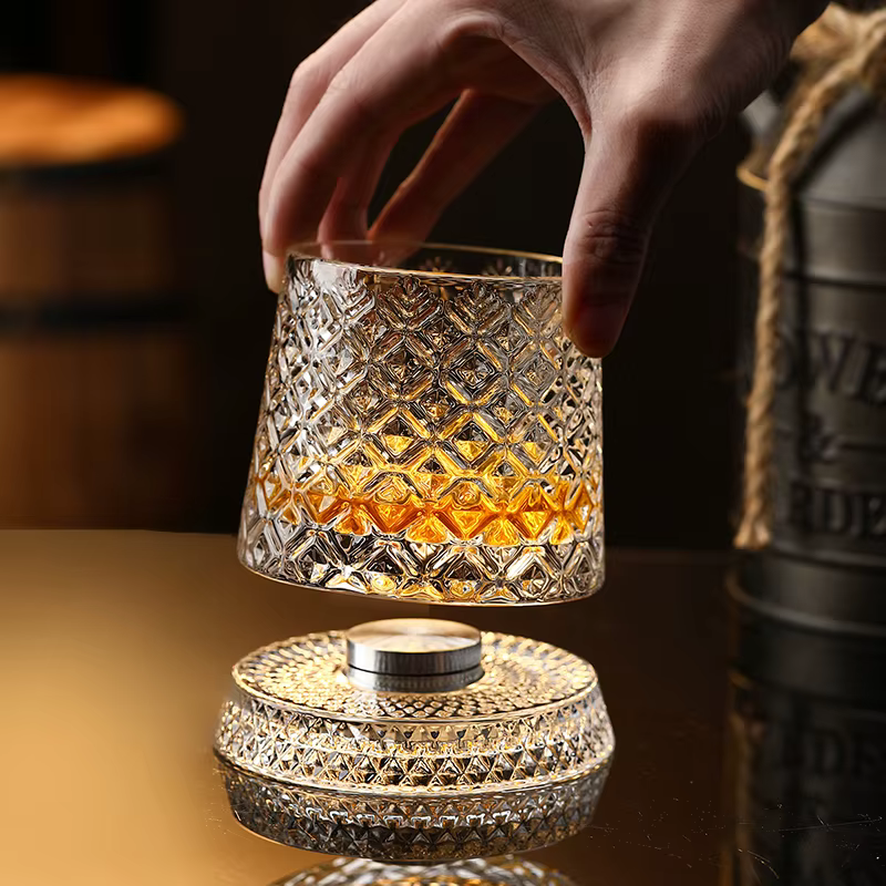 Nouvelles Verres à Whisky Rotatifs 2026 avec Base en Verre