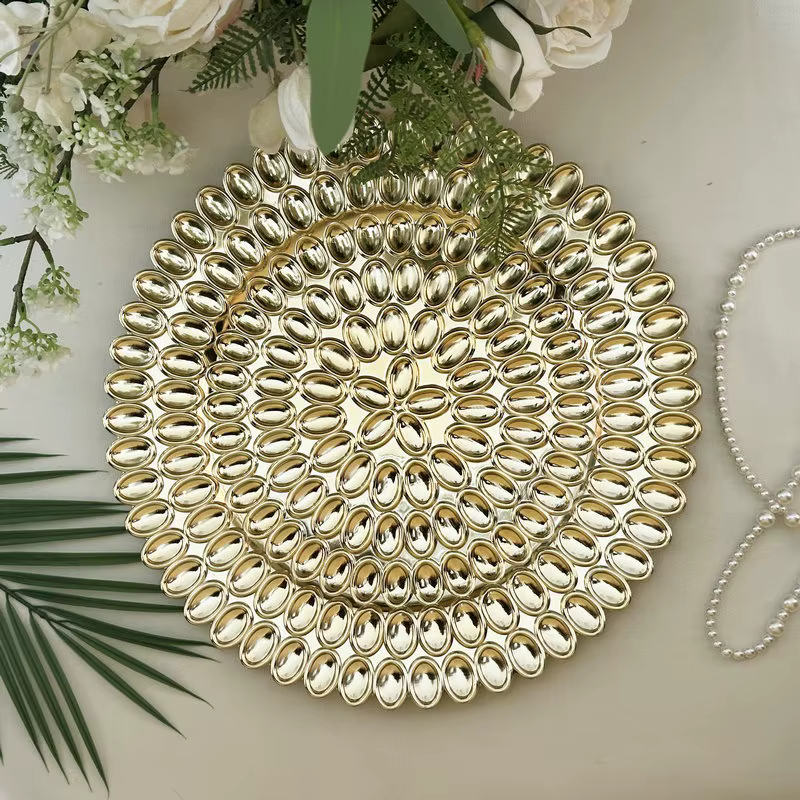 100 assiettes décoratives dorées rondes de 13 pouces pour la présentation de table