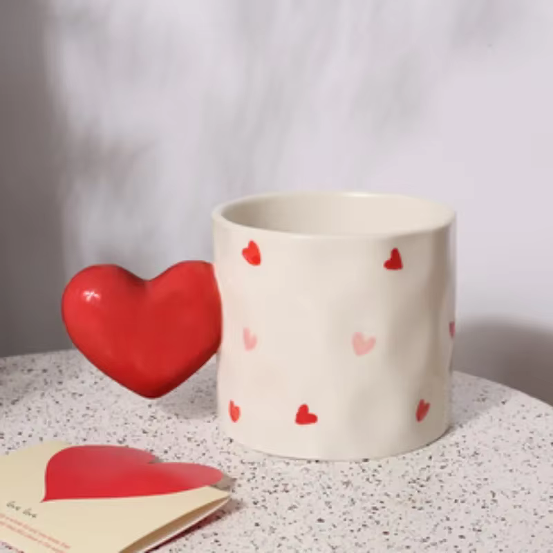 Tasse à café en forme de cœur en céramique fine