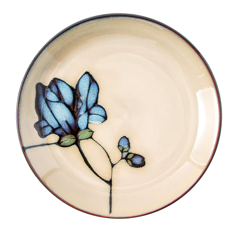 Assiette à fleurs en céramique peinte à la main