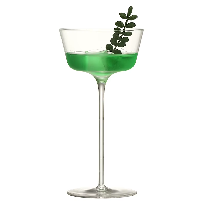 Lot de 4 verres à cocktail, verres à martini, à vin, de dégustation