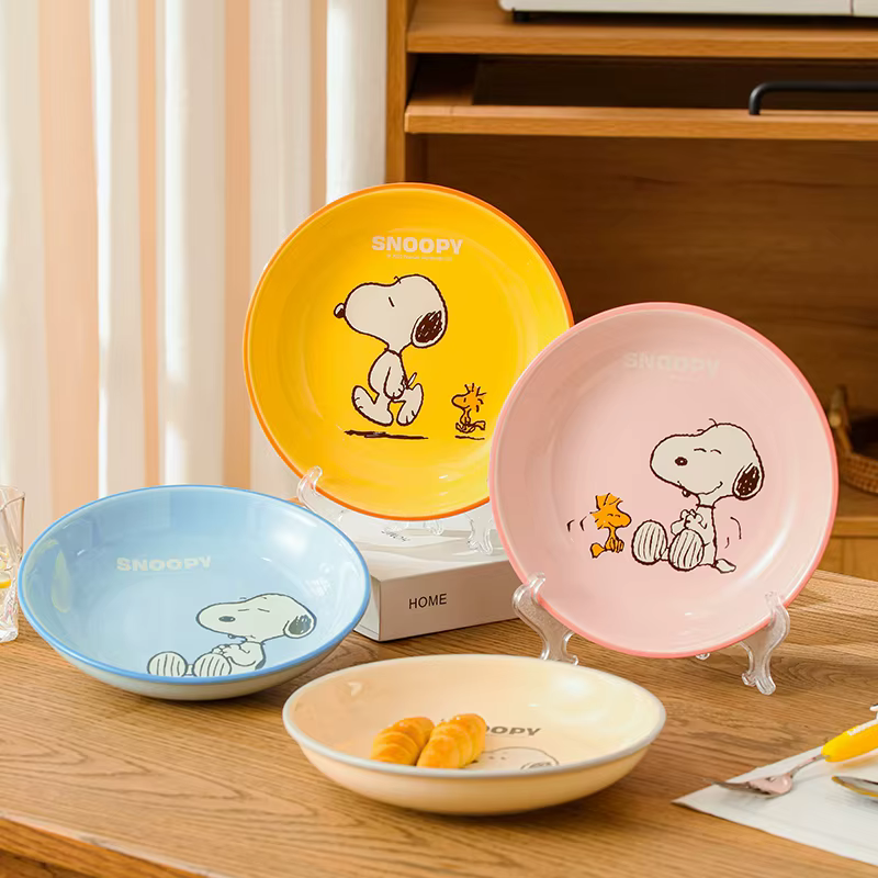Assiette alimentaire Snoopy de dessin animé