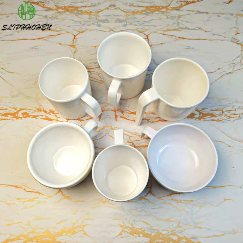 Tasse à coffre ronde blanche