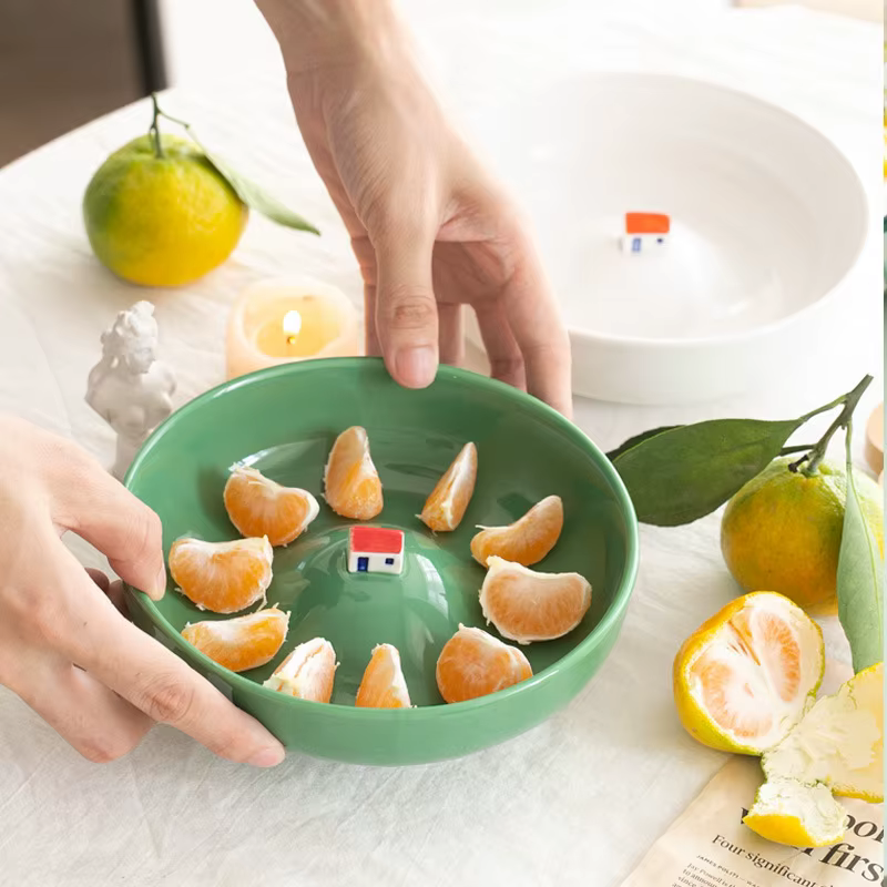 Assiette abstraite en céramique pour la maison