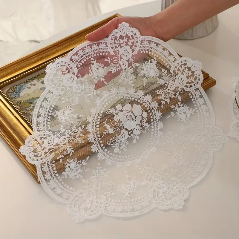 Tapis de Table en dentelle brodé de fleurs