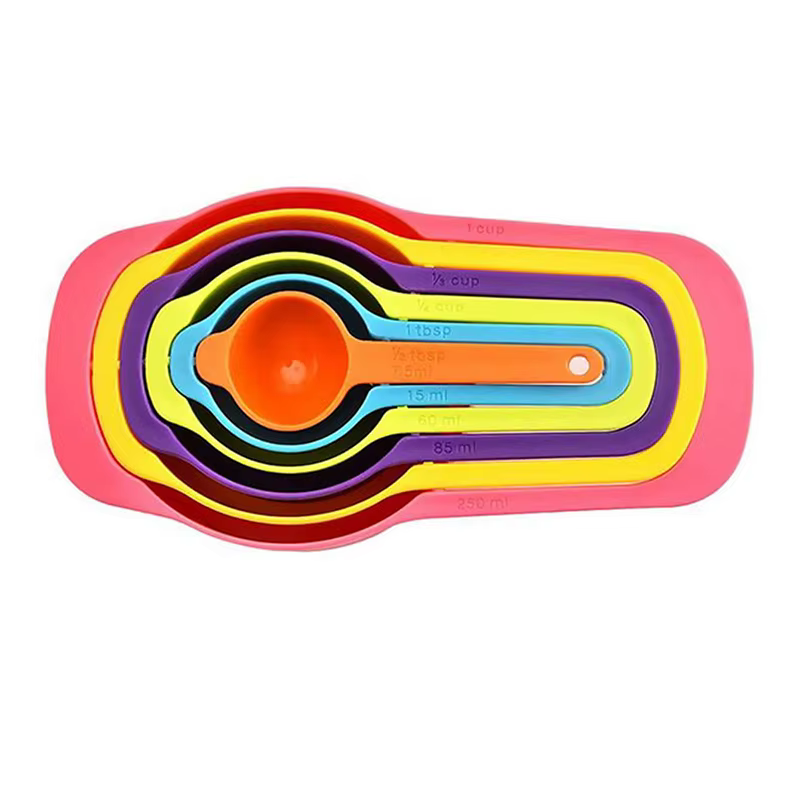 Tasses à mesurer de couleur cuillère