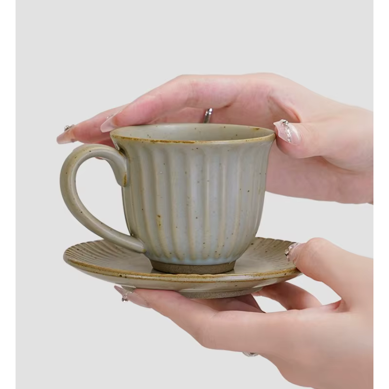 Un ensemble de tasses et assiettes tasse à café Style rétro en céramique rayé bureau thé de l'après-midi poterie