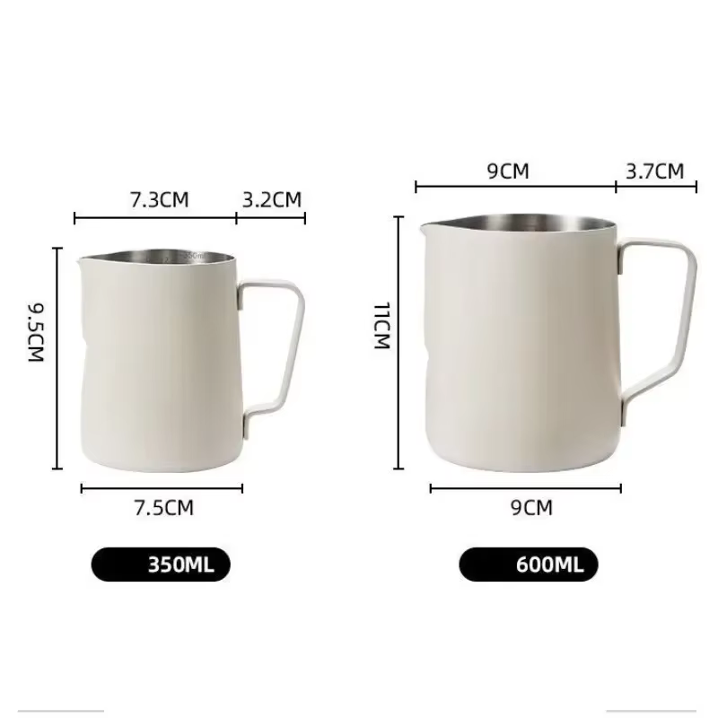 Pichet à mousse de café et de lait