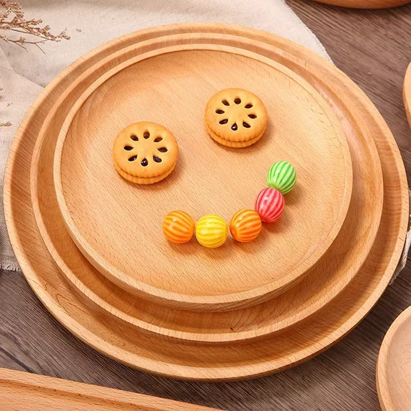 Assiette à dessert japonaise en bois