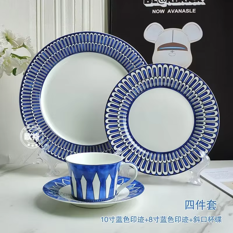 Assiette à dîner occidentale simple et luxueuse de style européen