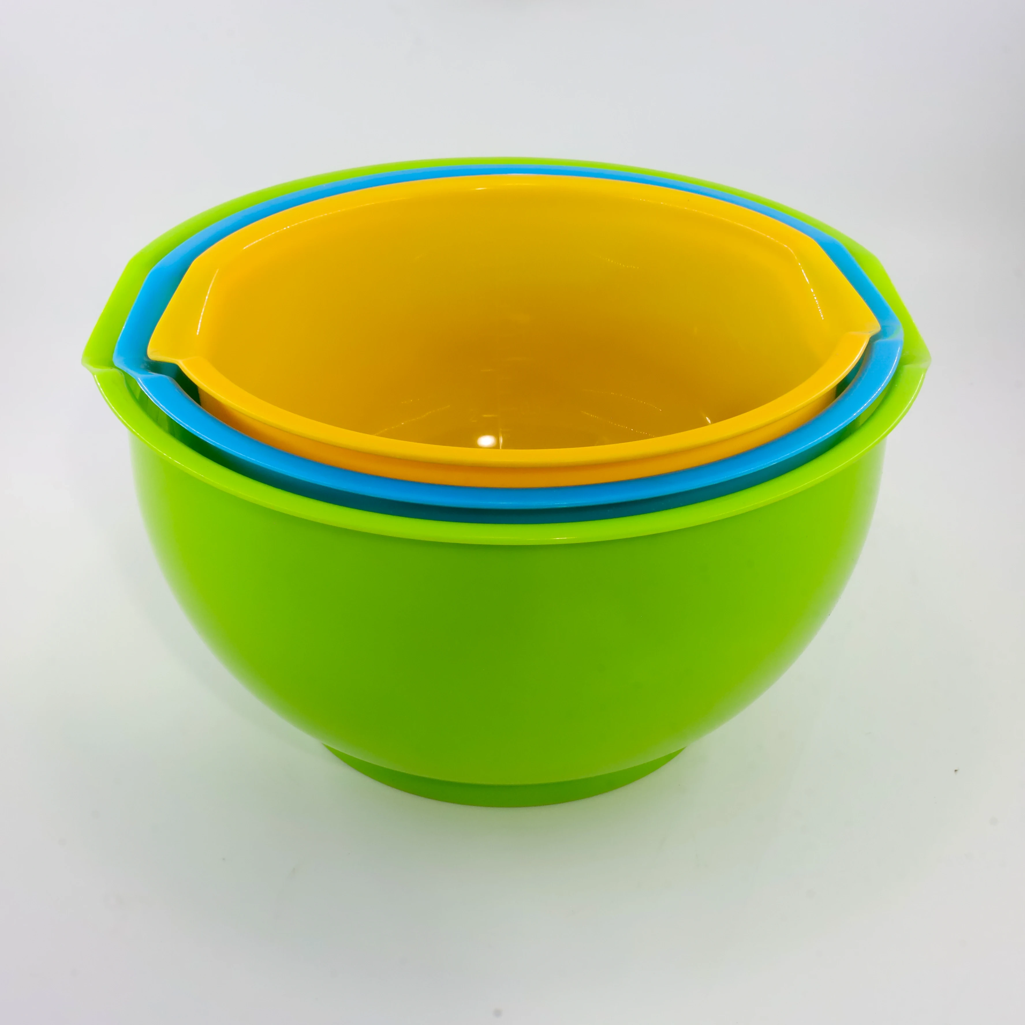 Bols à salade en plastique